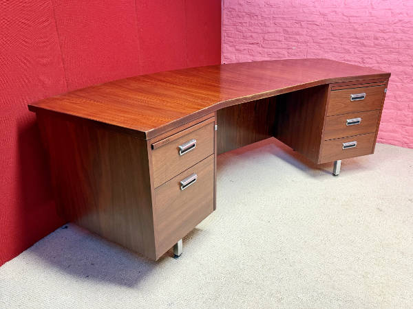 Swingtip Desk President brand